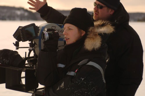 director_sarah_polley_on_the_set_of_her_film_away_from_her