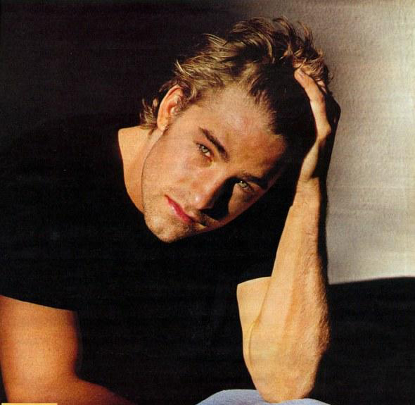 Scott Speedman 590x778 72kb media 507 media 93613 1099041905 Mijitos ricos noventeros