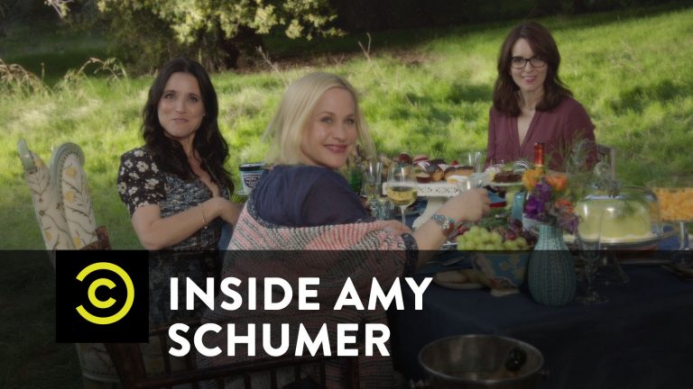 Tina Fey, Julia Louis-Dreyfus y Patricia Arquette en Inside Amy Schumer 2