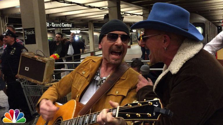 U2 en el metro de NY 1