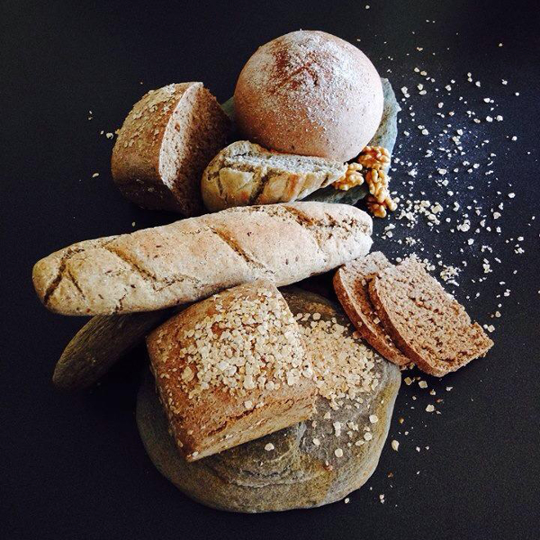 El Pan de Cada Día: pan fresco con harinas integrales, legumbres y otros 7