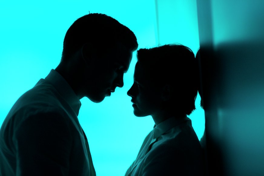 Equals: romance Sci-fi con Nicholas Hoult y Kristen Stewart 1