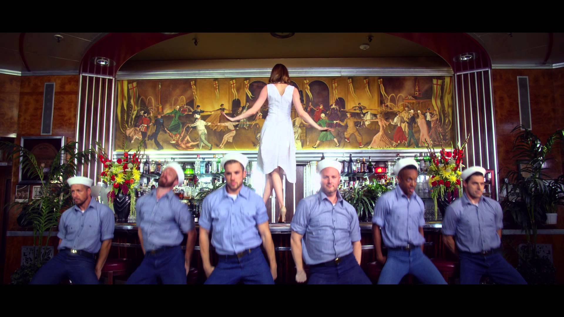 Emma Stone bailando antes de La La Land 2
