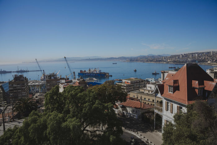 Move Valparaíso