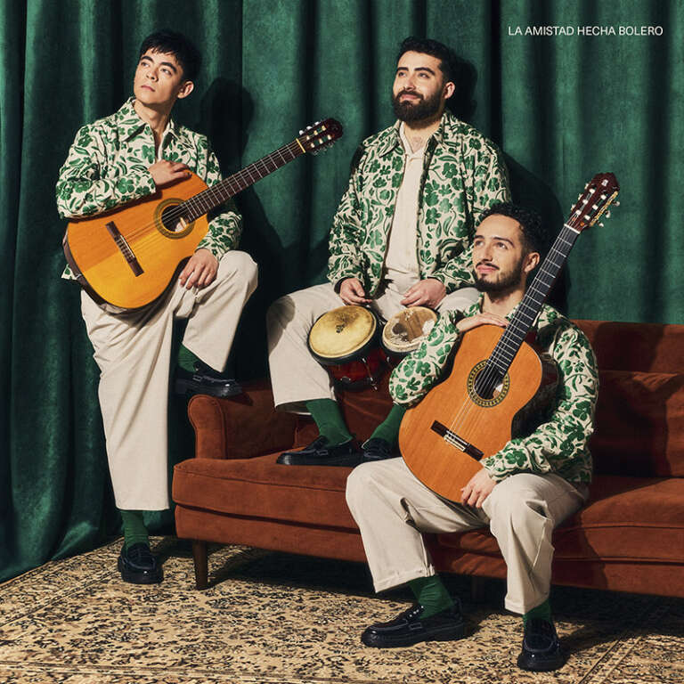 La Amistad Hecha Bolero